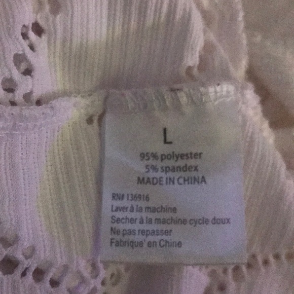 π π©± White Bathing-suit coverup - Picture 7 of 9